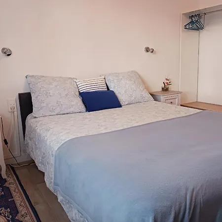 Confort,gare Tgv ,wifi, Clim, Parking, Avec Pt Dejeuner Compris * Perpignan