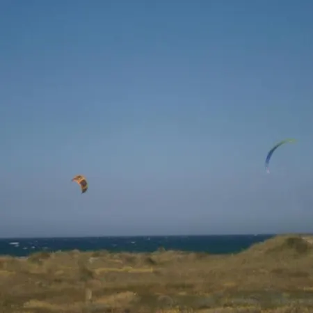 Confort,gare Tgv ,wifi, Clim, Parking, Avec Pt Dejeuner Compris * ペルピニャン