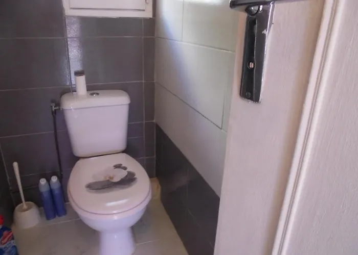 Confort,gare Tgv ,wifi, Clim, Parking, Avec Pt Dejeuner Compris Perpignan