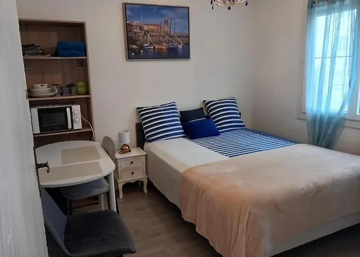 Confort,gare Tgv ,wifi, Clim, Parking, Avec Pt Dejeuner Compris Accommodatie bij particulieren Perpignan